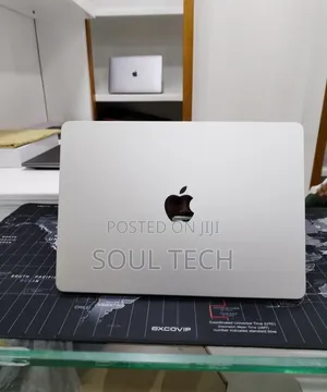 New Laptop Apple MacBook Air 2022 M2 8GB Apple M2 SSD 256GB