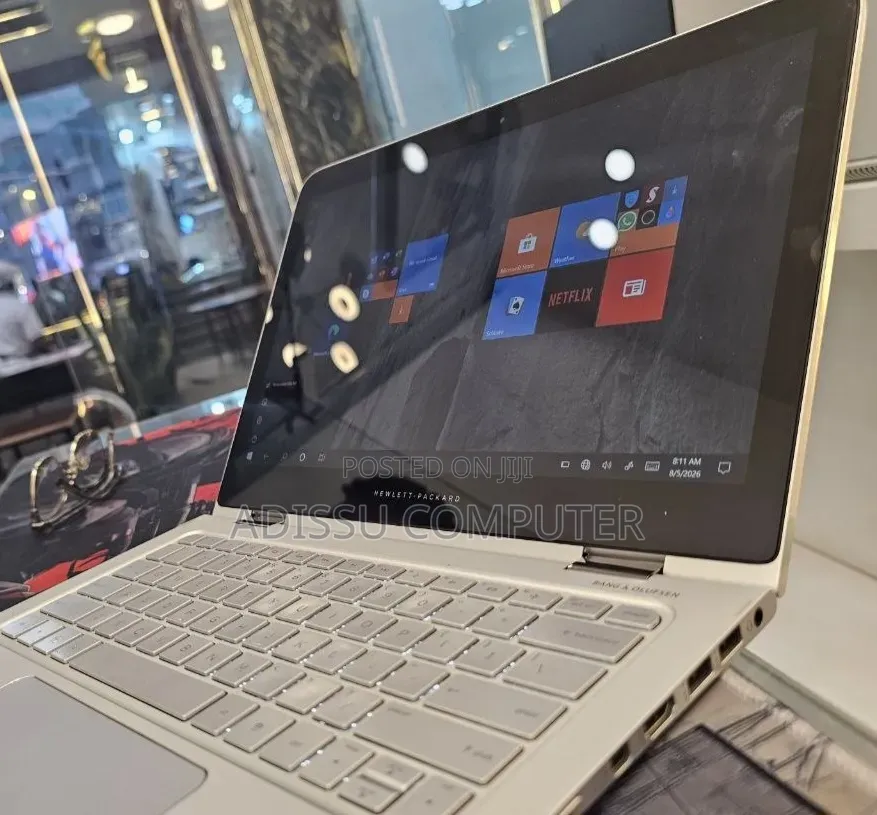 New Laptop HP Spectre X360 8GB Intel Core i5 SSD 256GB