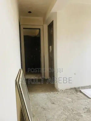 ያለቁ የንግድ ሱቆች ቤተል አስፓልት ዳር