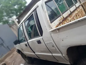 Mitsubishi L200 1998 White