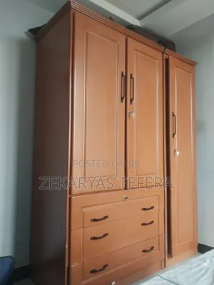 ቁምሳጥን በጥሩ ይዞታ ላይ የሚገኝ