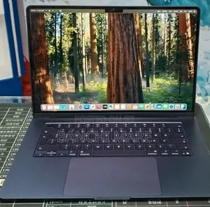 New Laptop Apple MacBook Air 2025 M4 16GB Apple M4 SSD 256GB