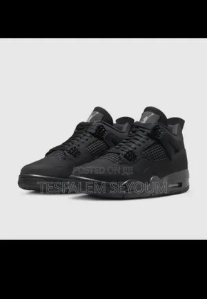 Air Jordan 4 Retro “Black Cat”