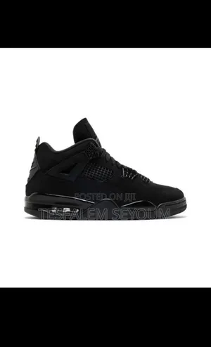 Air Jordan 4 Retro “Black Cat”