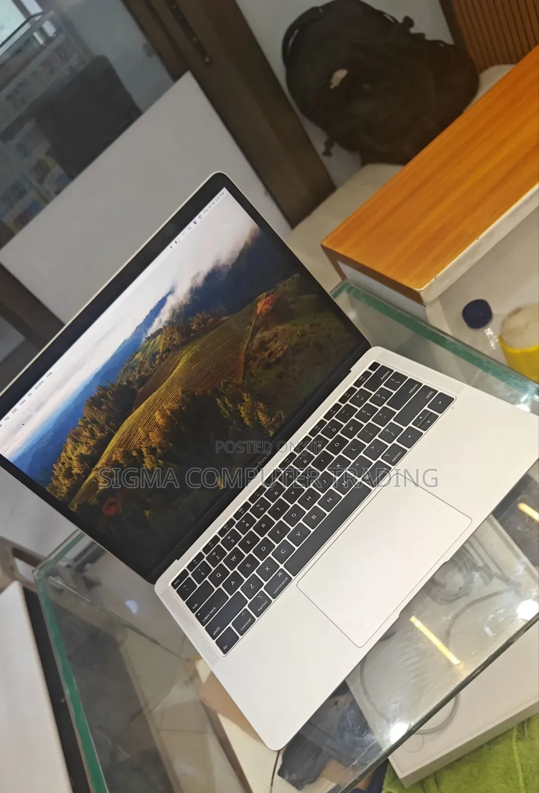 New Laptop Apple MacBook Air 2019 8GB Intel Core i5 SSD 256GB