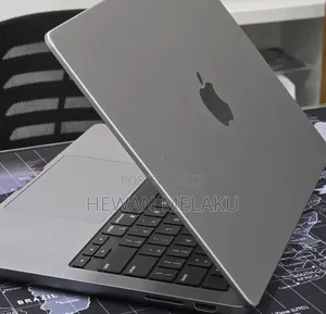 New Laptop Apple MacBook Pro 2023 M3 8GB Apple M3 Pro SSD 512GB