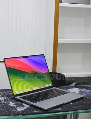 New Laptop Apple MacBook Pro 2023 M3 8GB Apple M3 SSD 512GB