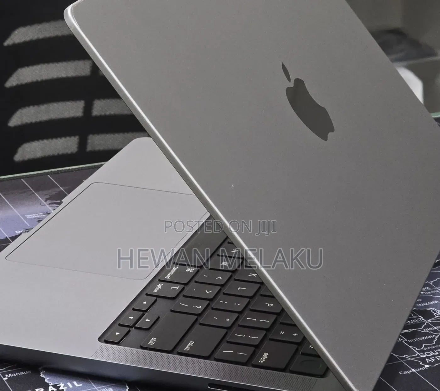 New Laptop Apple MacBook Pro 2023 M3 8GB Apple M3 Pro SSD 512GB