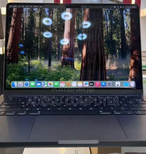 New Laptop Apple MacBook Pro 2023 M2 18GB Apple M3 Pro SSD 512GB