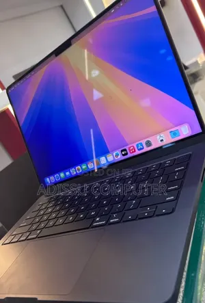 New Laptop Apple MacBook Pro 2023 M2 18GB Apple M3 Pro SSD 512GB