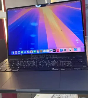 New Laptop Apple MacBook Pro 2023 M2 18GB Apple M3 Pro SSD 512GB