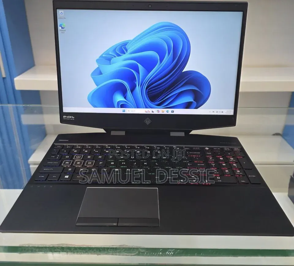New Laptop HP Omen 15 16GB Intel Core i7 SSD 512GB