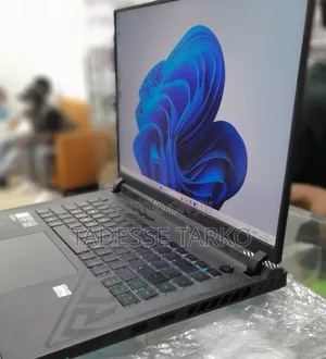 New Laptop Asus ROG Strix G18 32GB Intel Core i9 SSD 1T