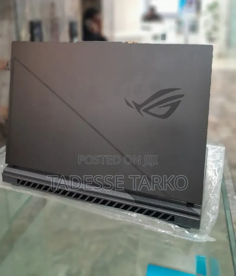 New Laptop Asus ROG Strix G18 32GB Intel Core i9 SSD 1T