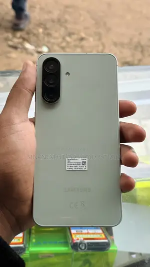 New Samsung Galaxy A56 128 GB Green