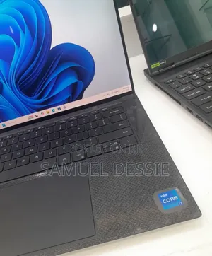 New Laptop Dell XPS 15 16GB Intel Core i7 SSD 512GB