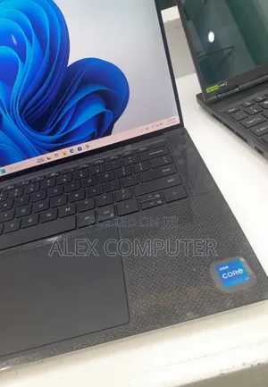 New Laptop Dell XPS 15 16GB Intel Core i7 SSD 512GB