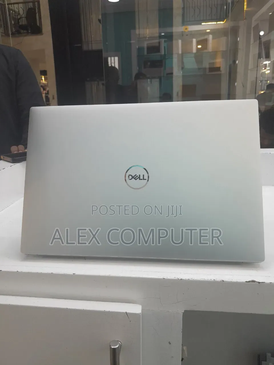 New Laptop Dell XPS 15 16GB Intel Core i7 SSD 512GB
