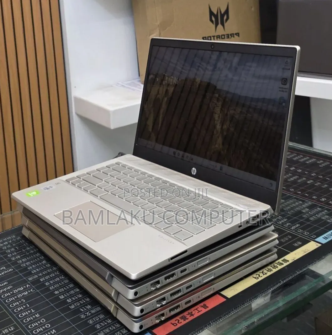 New Laptop HP Pavilion 15 8GB Intel Core i5 SSD 512GB