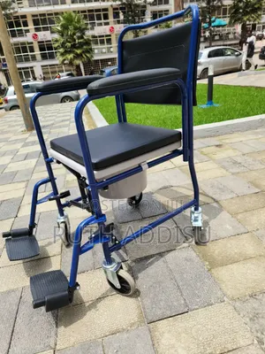 Commode Wheelchair是在toilet Wheelchair建築commode Wheelchair建立toilet Chai