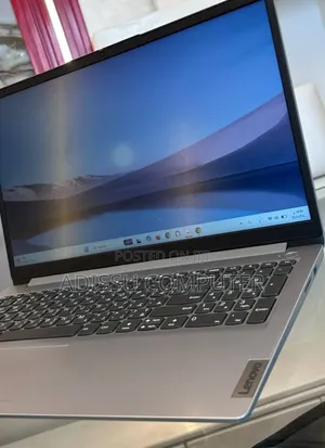 New Laptop Lenovo Legion 5 4GB Intel Core i7 SSD 256GB
