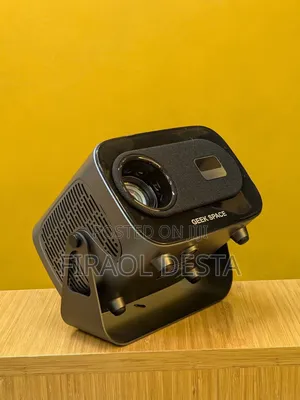 Projector Brand: GEEK SPACE