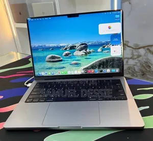New Laptop Apple MacBook Pro 2023 M3 8GB Apple M3 SSD 512GB