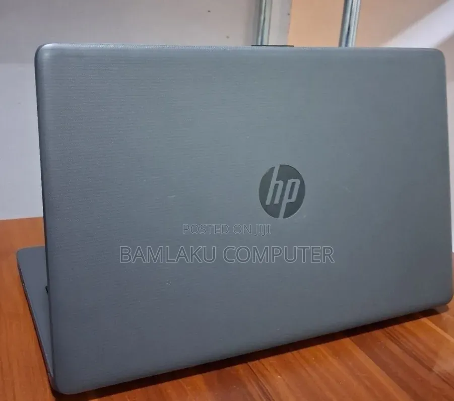 New Laptop HP 250 G7 8GB Intel Core i7 SSD 256GB