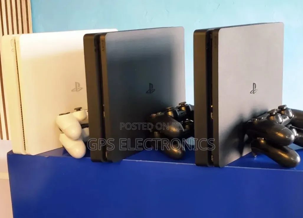 PS4 Slim ለGaming | 2 Original Controllers