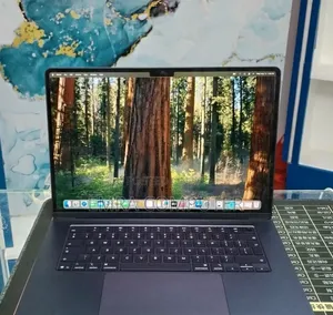 New Laptop Apple MacBook Air 2025 M4 16GB Apple M4 SSD 256GB
