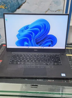 New Laptop Dell 16GB Intel Core i5 SSD 512GB