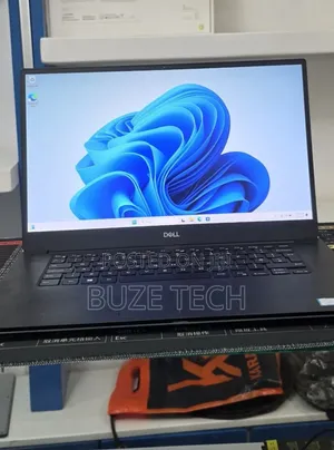 New Laptop Dell 16GB Intel Core i5 SSD 512GB