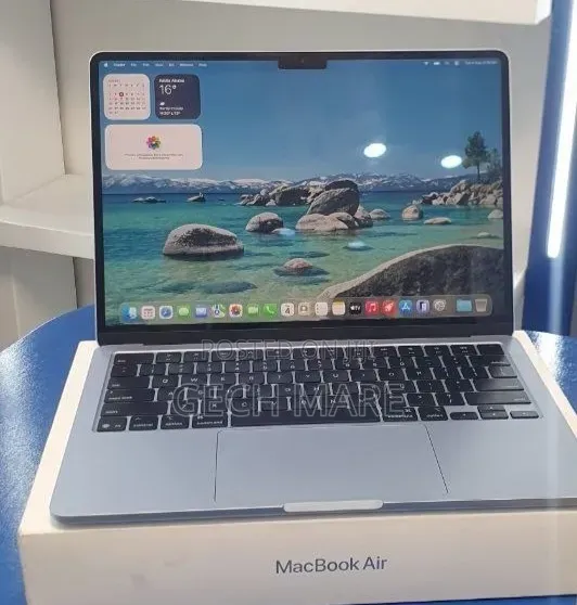 New Laptop Apple MacBook Air 2025 M4 16GB Apple M4 SSD 512GB
