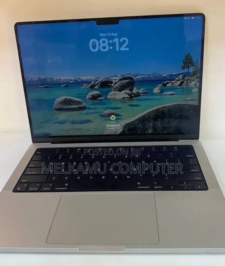 New Laptop Apple MacBook Pro 2023 M3 8GB Apple M3 SSD 512GB