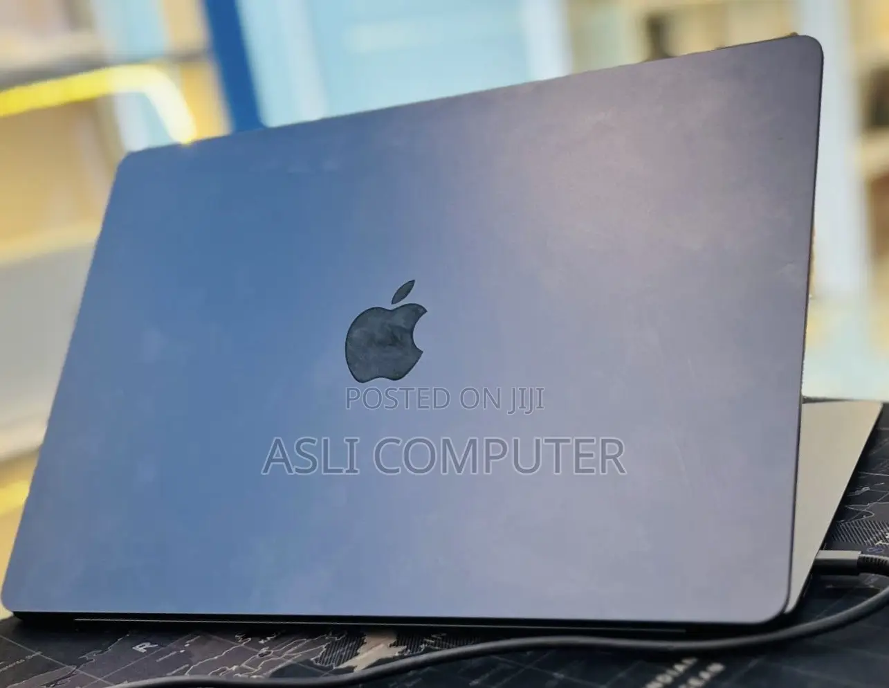 New Laptop Apple MacBook Air 2024 M3 8GB Apple M3 SSD 256GB