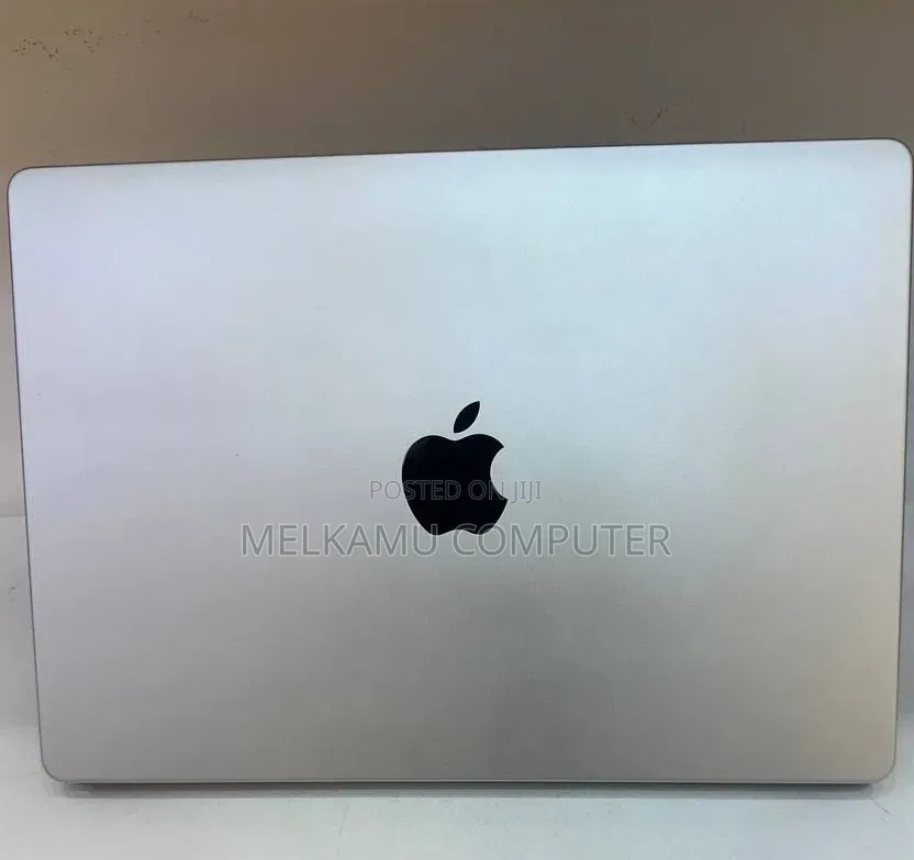 New Laptop Apple MacBook Pro 2023 M3 8GB Apple M3 SSD 512GB