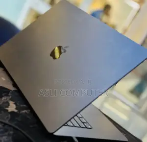 New Laptop Apple MacBook Air 2024 M3 8GB Apple M3 SSD 256GB