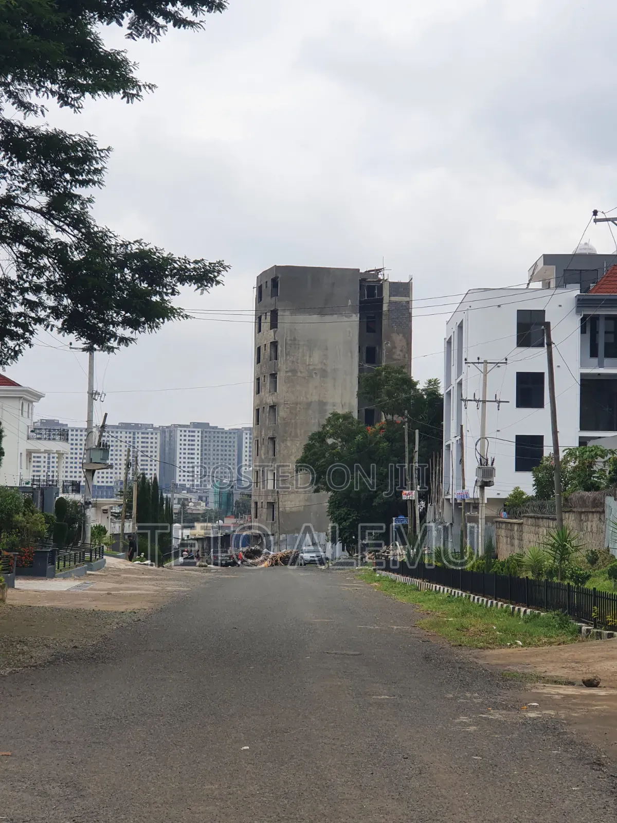  150 ካሬ ቦታ ለሽያጭ – አያት ዞን 5 
 አካባቢ: አያት ዞን 5
 ከአስፓልት መንገድ ግልባጭ