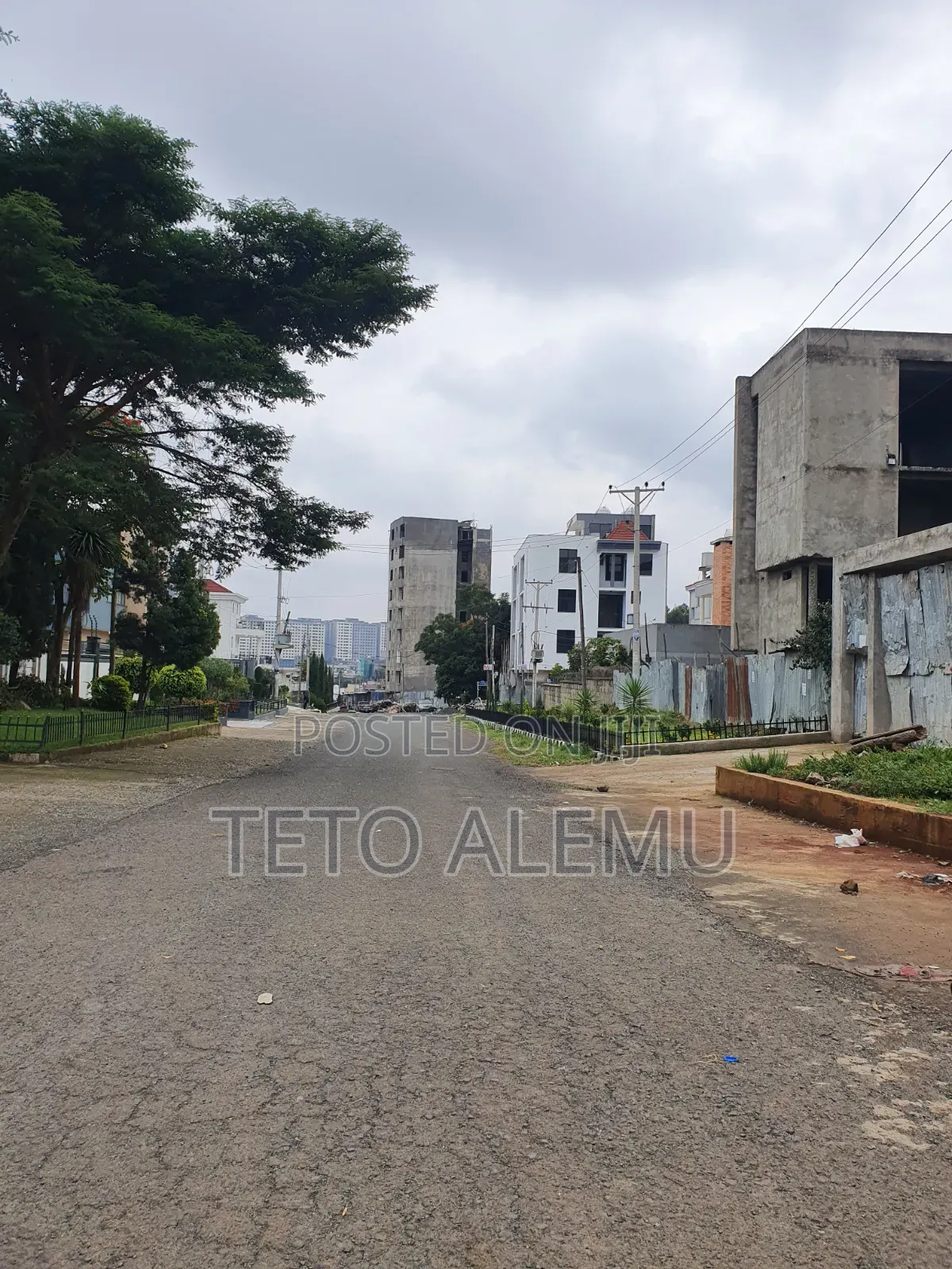  150 ካሬ ቦታ ለሽያጭ – አያት ዞን 5 
 አካባቢ: አያት ዞን 5
 ከአስፓልት መንገድ ግልባጭ