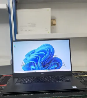 New Laptop Dell XPS 15 16GB Intel Core i5 SSD 512GB