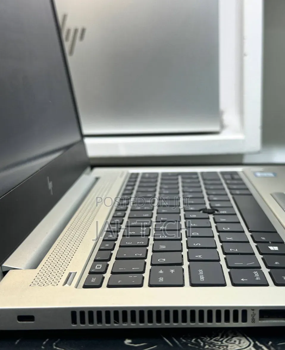 New Laptop HP EliteBook 830 G5 16GB Intel Core i5 SSD 512GB