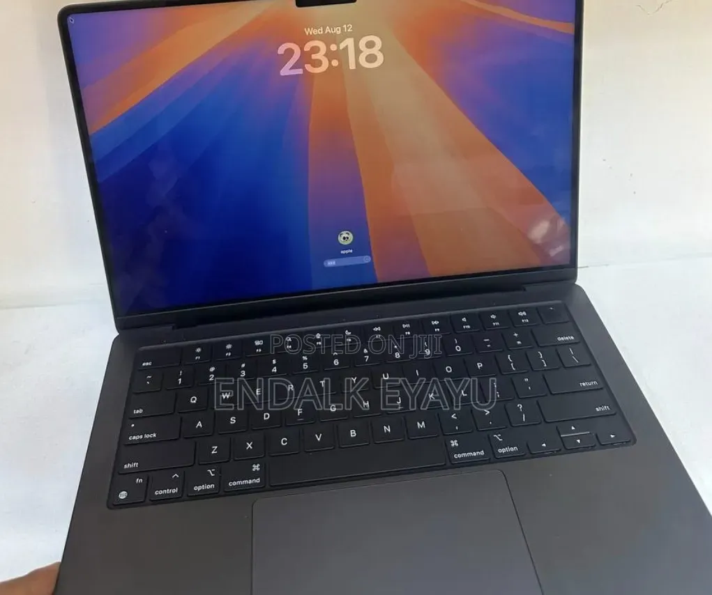 New Laptop Apple MacBook Pro 2024 M4 Pro 16GB Apple M4 Pro SSD 512GB