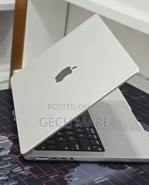 New Laptop Apple MacBook Pro 2021 M1 32GB Apple M1 Pro SSD 512GB