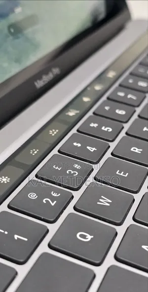 New Laptop Apple MacBook Pro 2021 M1 8GB Apple M1 SSD 512GB
