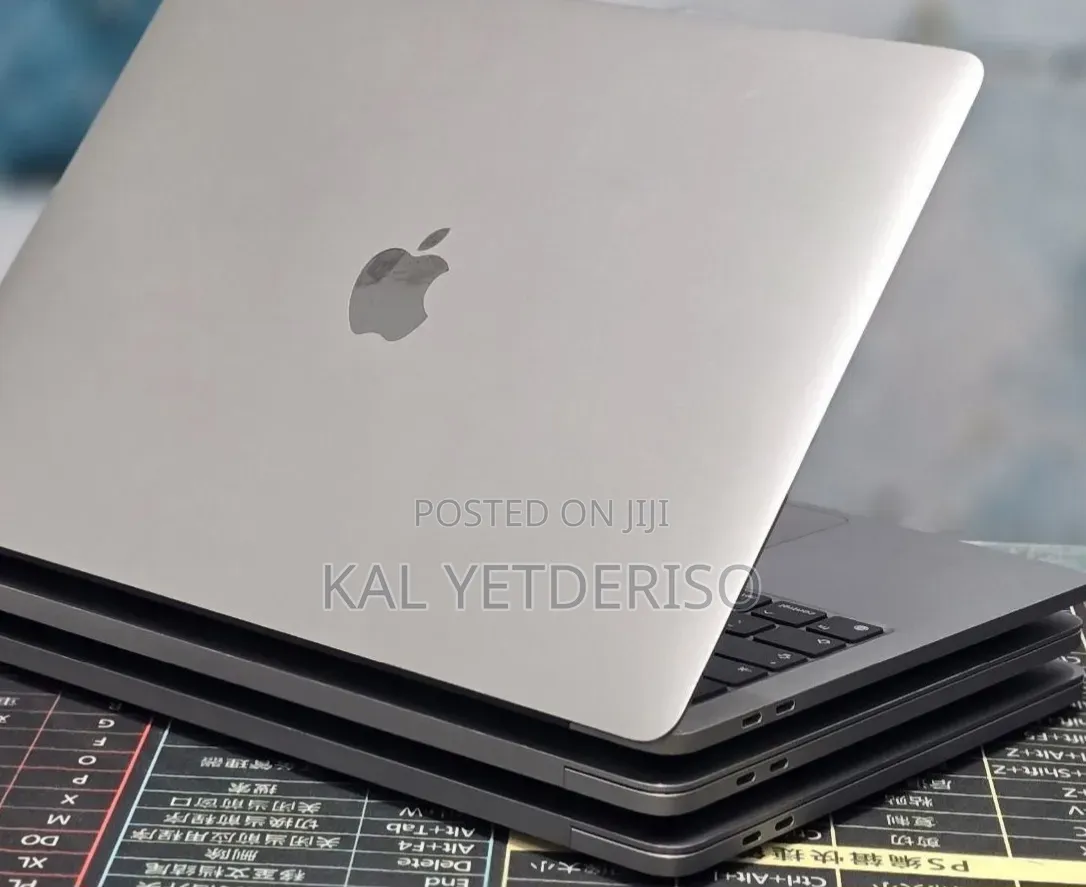 New Laptop Apple MacBook Pro 2021 M1 8GB Apple M1 SSD 512GB