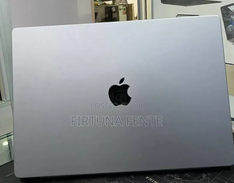 New Laptop Apple MacBook Pro 2021 M1 32GB Apple M1 SSD 512GB