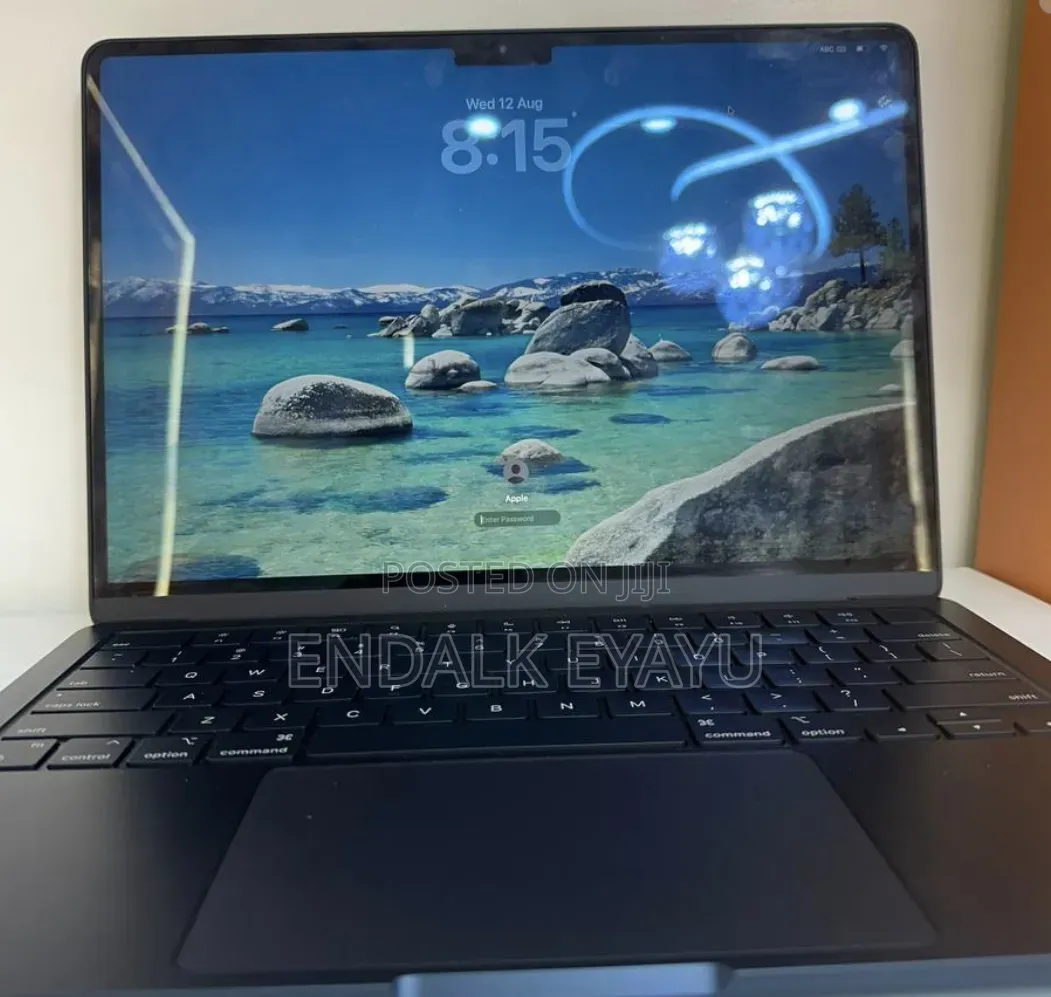New Laptop Apple MacBook Pro 2025 M5 16GB Apple M5 Pro SSD 512GB
