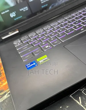 New Laptop Gigabyte GAMING A16 16GB Intel Core i7 SSD 1T