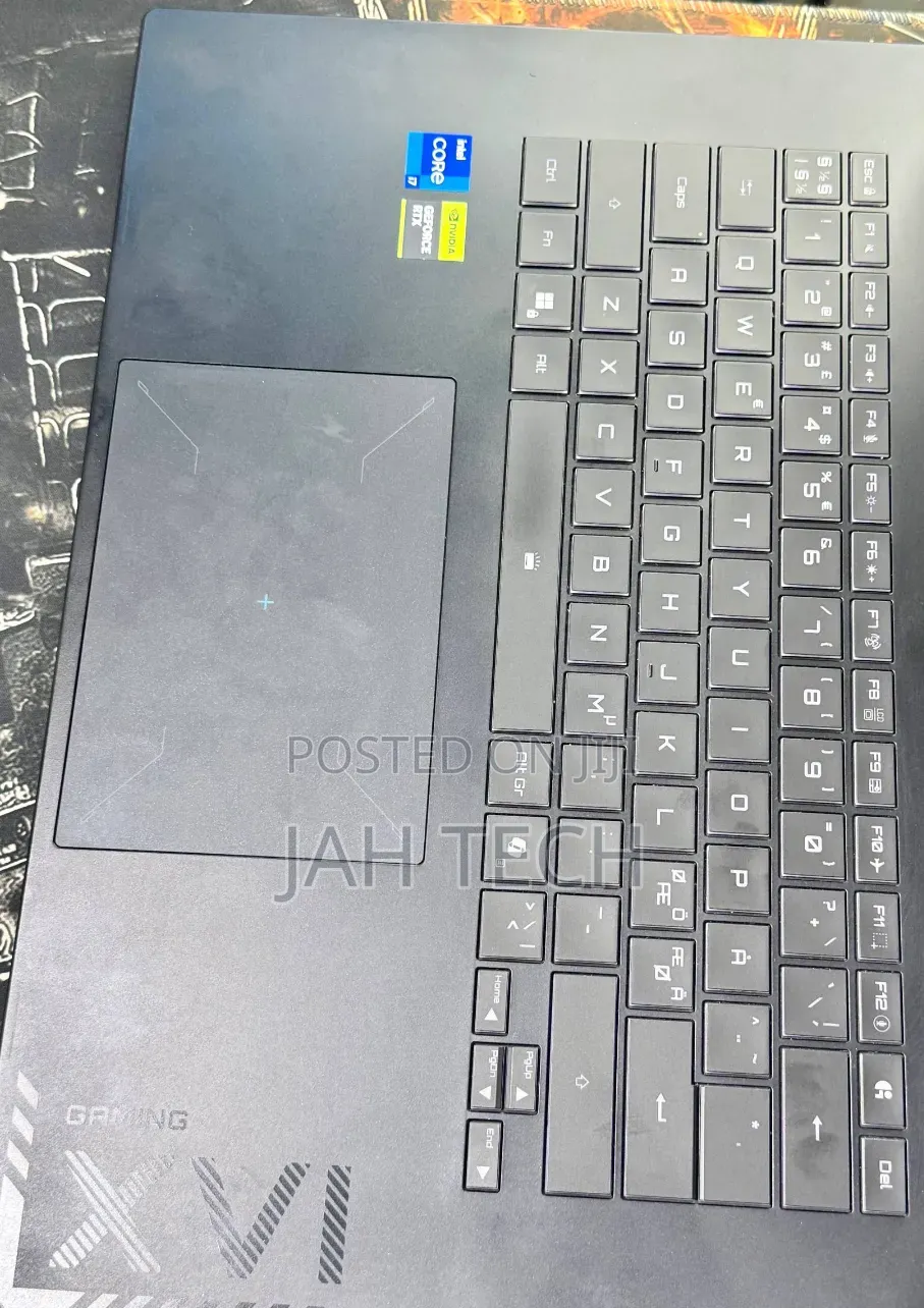New Laptop Gigabyte GAMING A16 16GB Intel Core i7 SSD 1T
