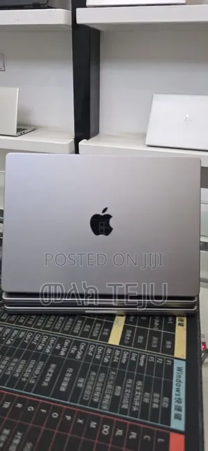 New Laptop Apple MacBook Pro 2021 M1 32GB Apple M1 SSD 512GB